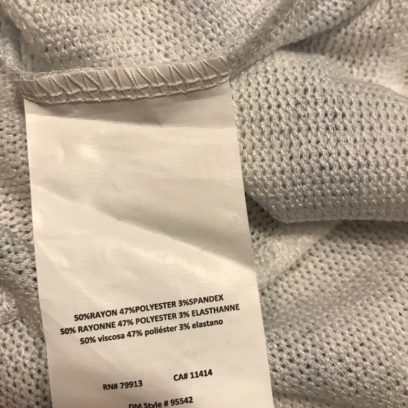 🎉Host Pick🎉 NWT Motherhood Maternity Top Size L - Picture 5 of 8